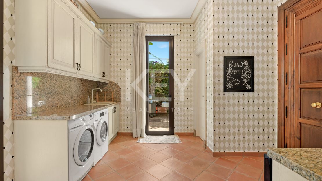 Excepcional Villa de Lujo en Guadalmina Baja, Marbella