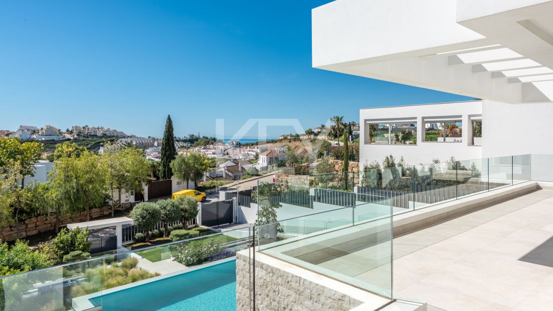 Modern Luxury Villa with Sea Views for Sale in Casares