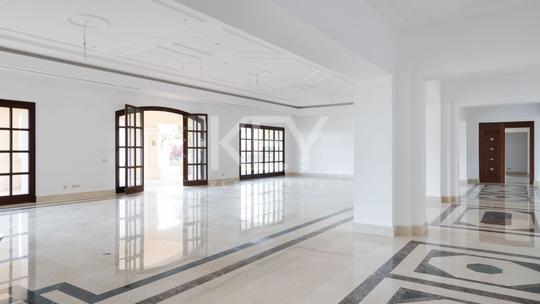 Luxury Mediterranean Classic Style Villa for Sale in La Zagaleta, Benahavís