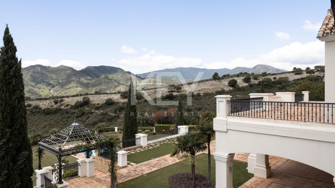 Luxury Mediterranean Classic Style Villa for Sale in La Zagaleta, Benahavís