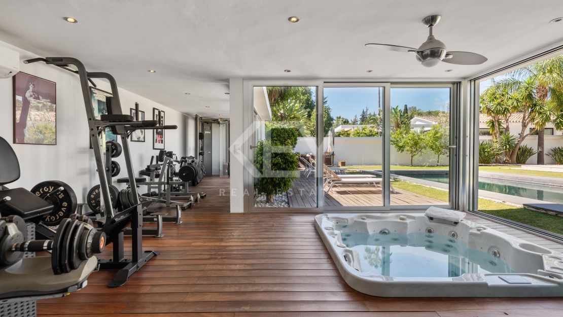 Luxury Family Villa for Sale in Nueva Andalucía, Marbella