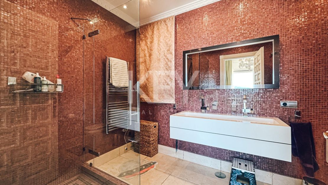 Elegant Sea View Villa for Sale in La Zagaleta, Benahavís