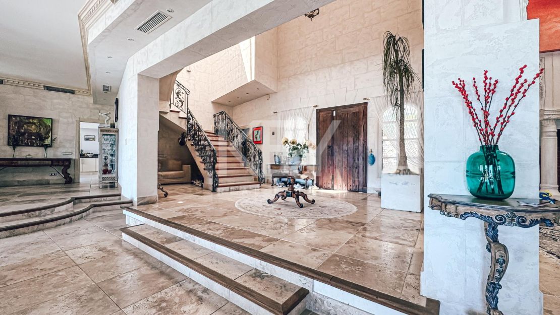 Elegant Sea View Villa for Sale in La Zagaleta, Benahavís