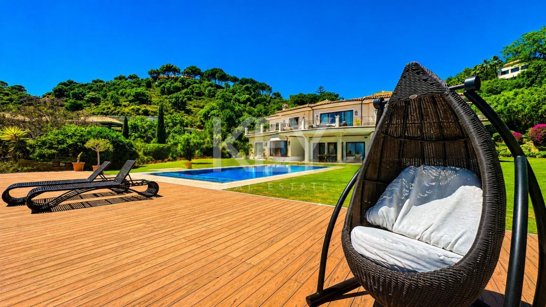 Elegant Sea View Villa for Sale in La Zagaleta, Benahavís
