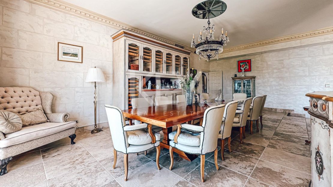Elegant Sea View Villa for Sale in La Zagaleta, Benahavís