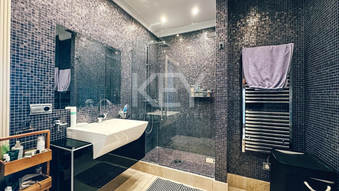 Elegant Sea View Villa for Sale in La Zagaleta, Benahavís