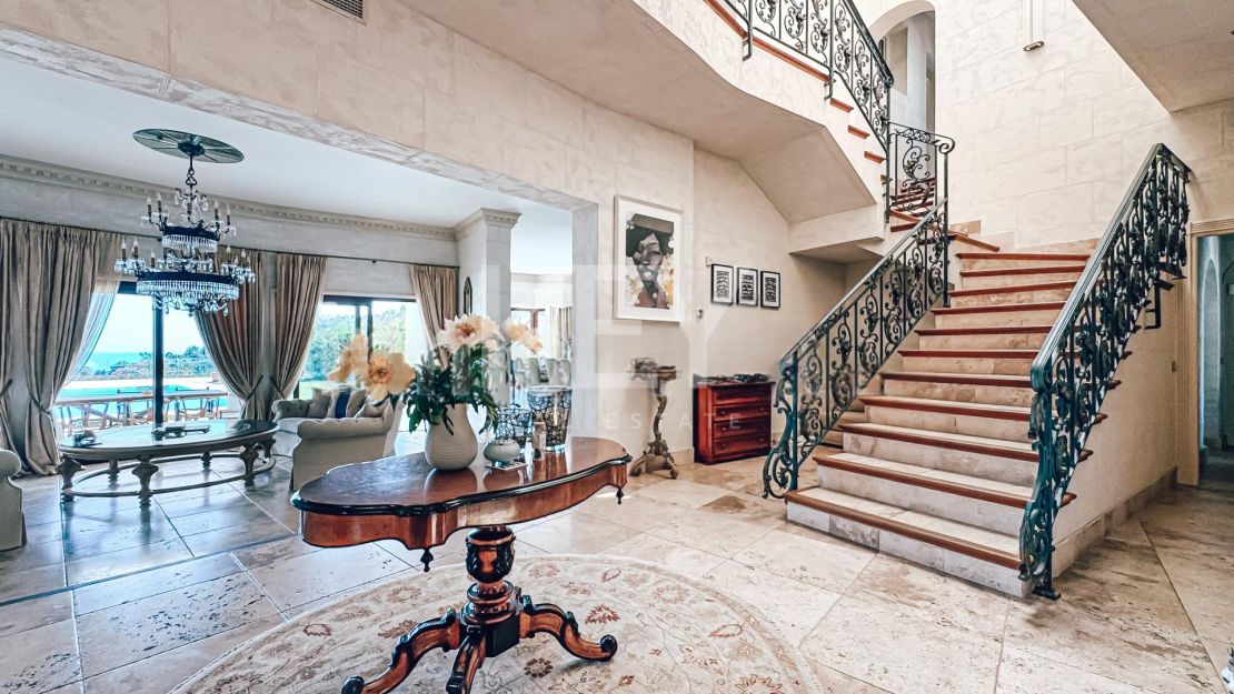Elegant Sea View Villa for Sale in La Zagaleta, Benahavís