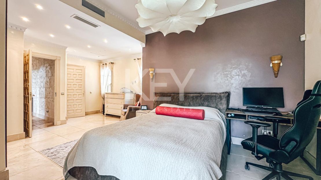 Elegant Sea View Villa for Sale in La Zagaleta, Benahavís