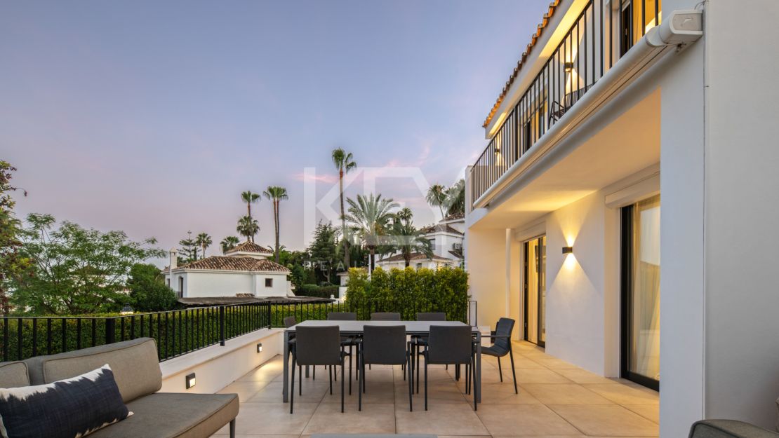 Contemporary Luxury Villa for Sale in Nueva Andalucía, Marbella