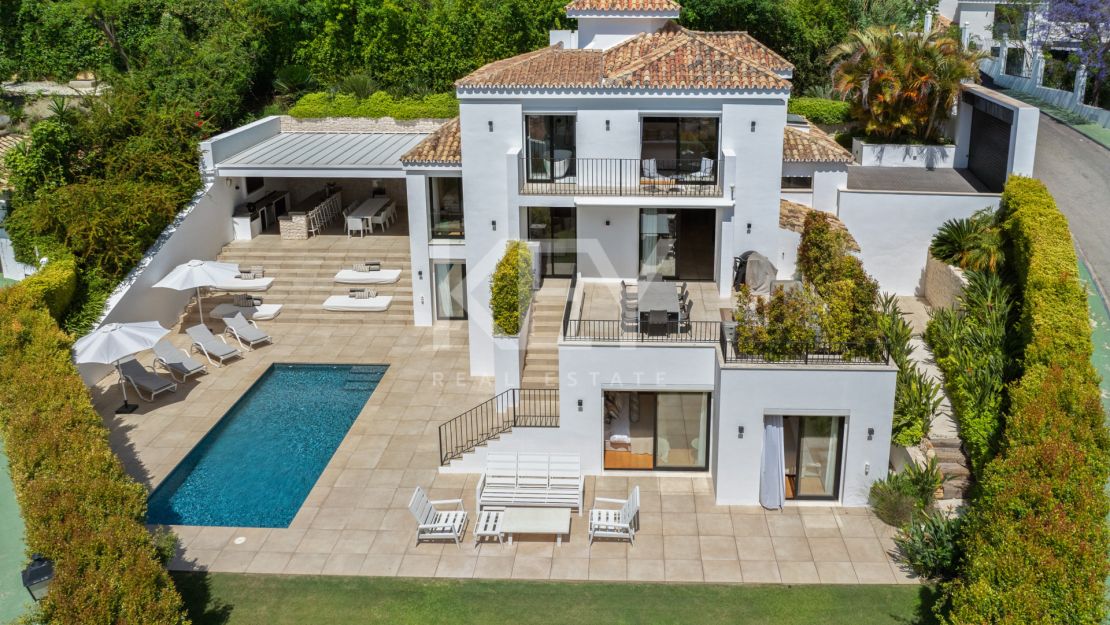 Contemporary Luxury Villa for Sale in Nueva Andalucía, Marbella
