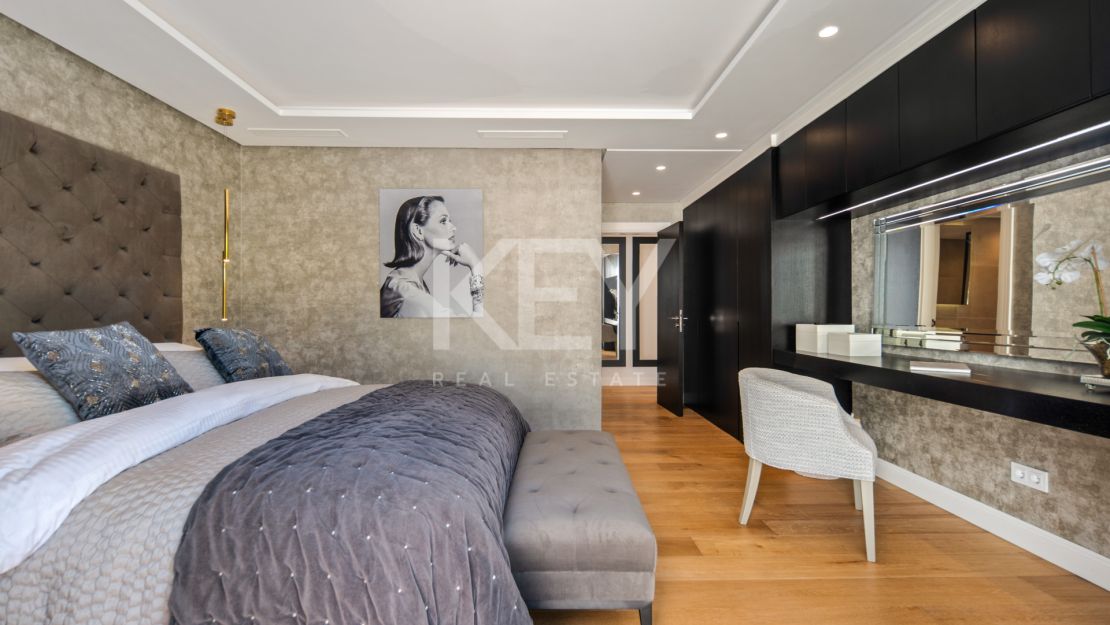 Contemporary Luxury Villa for Sale in Nueva Andalucía, Marbella