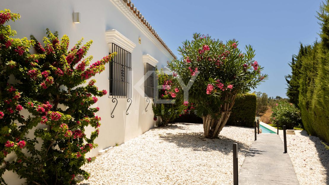 Frontline Golf Villa For Sale In El Paraíso, Benahavís With Heated Saltwater Pool And Tourist Rental Licence