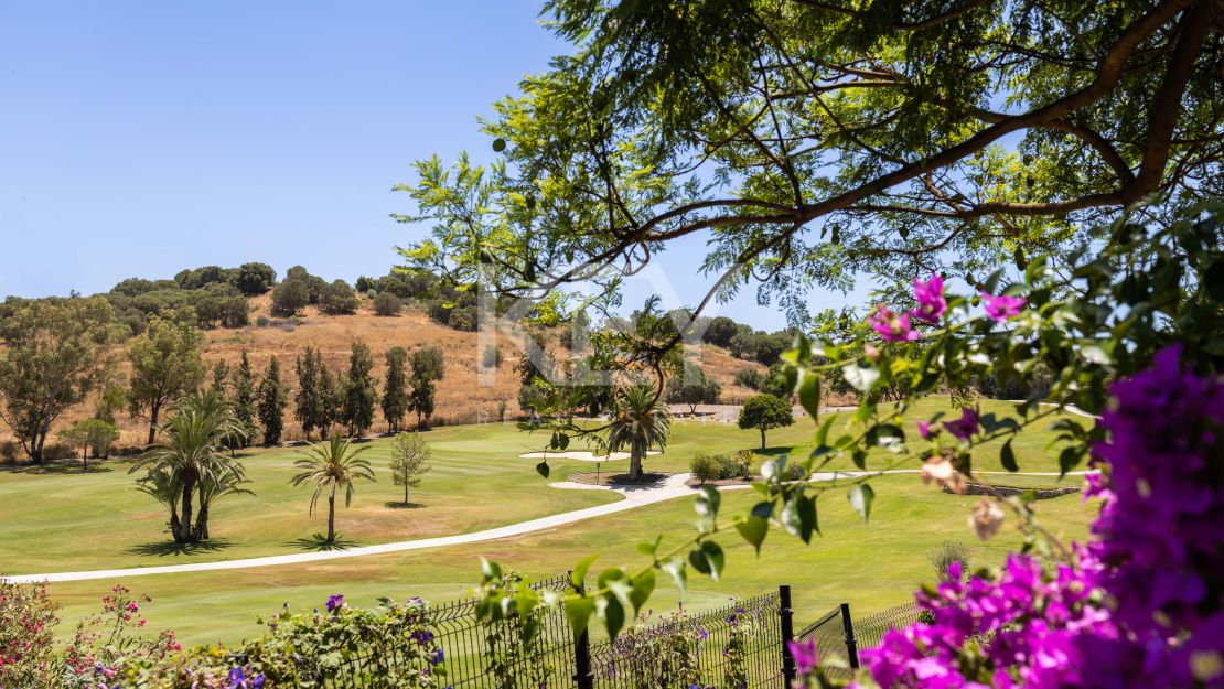 Frontline Golf Villa For Sale In El Paraíso, Benahavís With Heated Saltwater Pool And Tourist Rental Licence