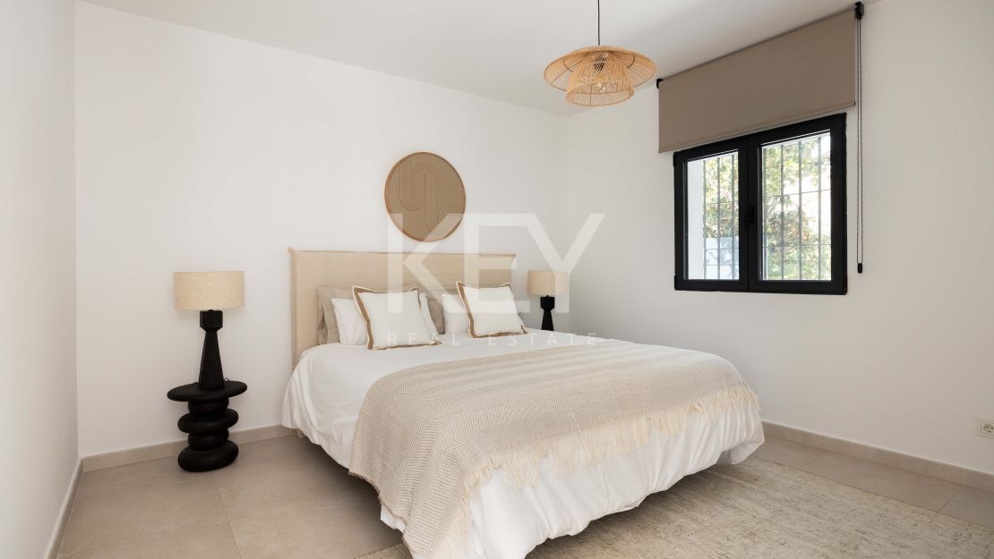 Frontline Golf Villa For Sale In El Paraíso, Benahavís With Heated Saltwater Pool And Tourist Rental Licence