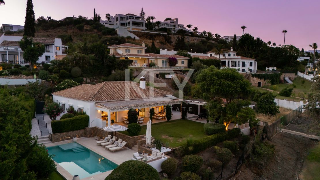 Frontline Golf Villa For Sale In El Paraíso, Benahavís With Heated Saltwater Pool And Tourist Rental Licence