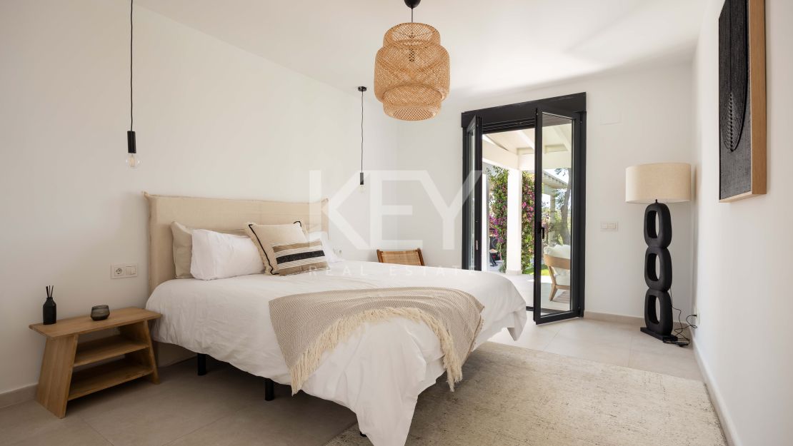 Frontline Golf Villa For Sale In El Paraíso, Benahavís With Heated Saltwater Pool And Tourist Rental Licence