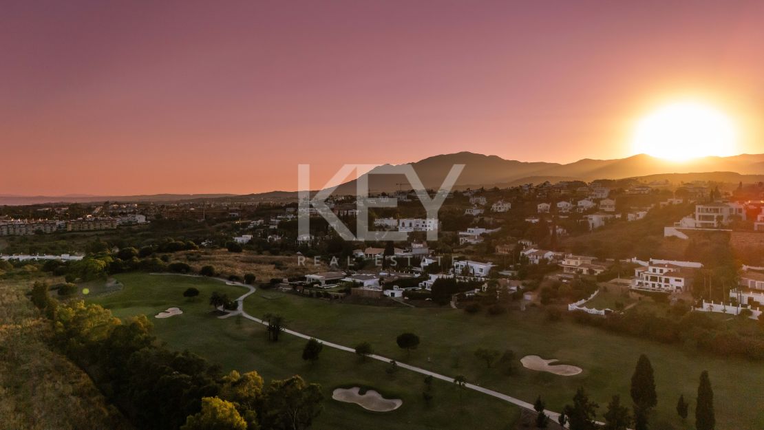 Frontline Golf Villa For Sale In El Paraíso, Benahavís With Heated Saltwater Pool And Tourist Rental Licence