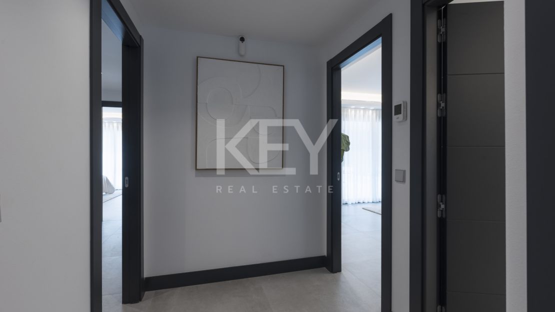 Elegant Single-Level Luxury Villa for Sale in El Real, East Marbella