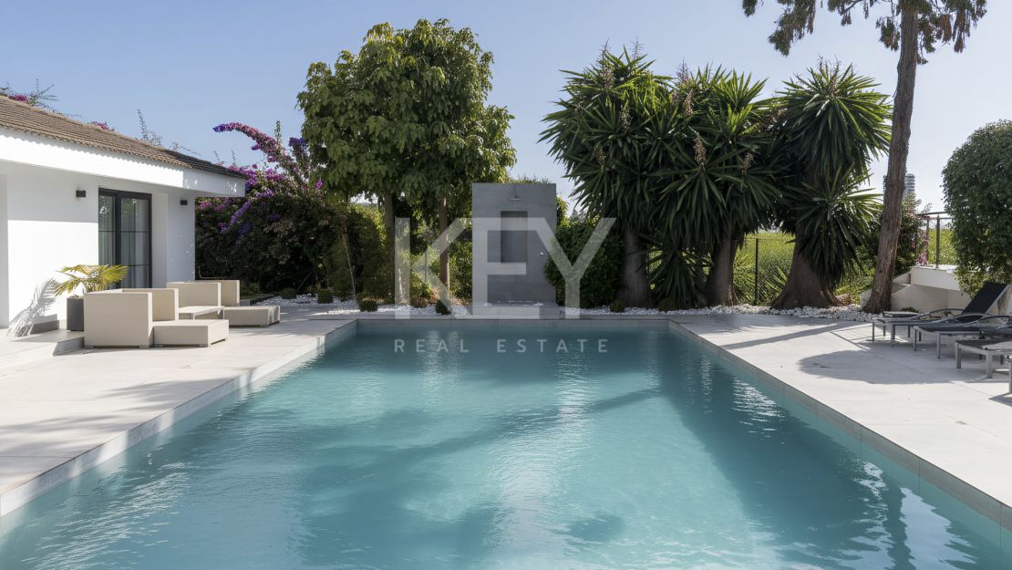 Elegant Single-Level Luxury Villa for Sale in El Real, East Marbella