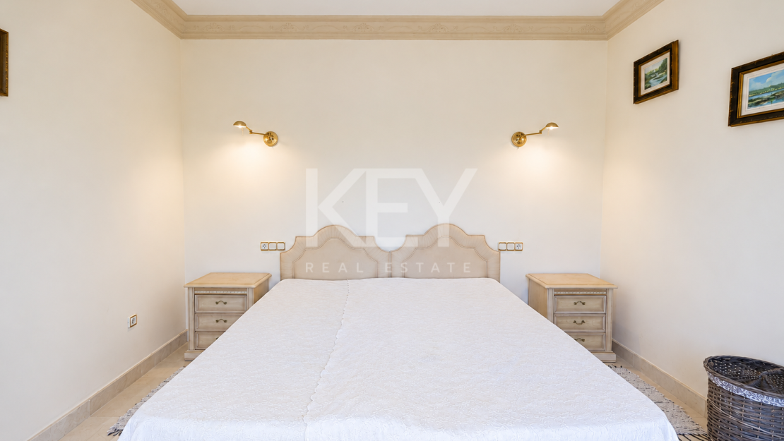 Investment Villa for Sale in La Quinta, Benahavís with Sea Views and Renovation Potential