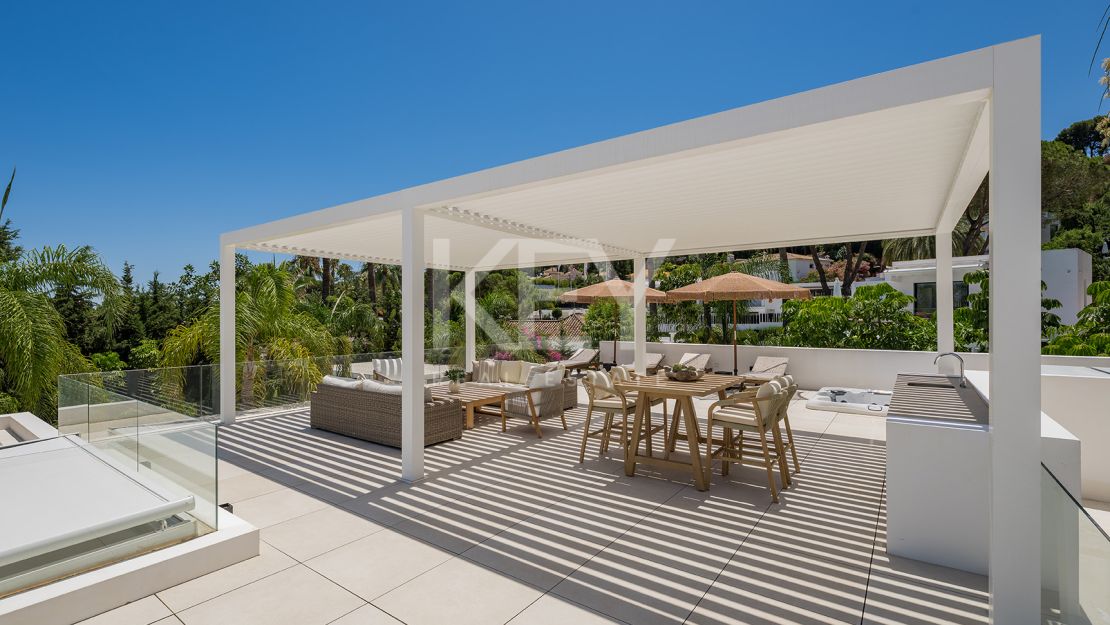Luxury Villa for Sale in Las Brisas, Nueva Andalucía, Marbella