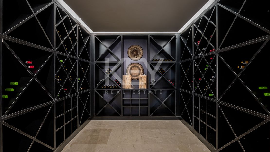 Luxury Villa for Sale in Las Brisas, Nueva Andalucía, Marbella