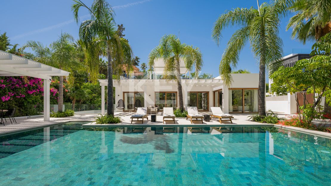 Luxury Villa for Sale in Las Brisas, Nueva Andalucía, Marbella