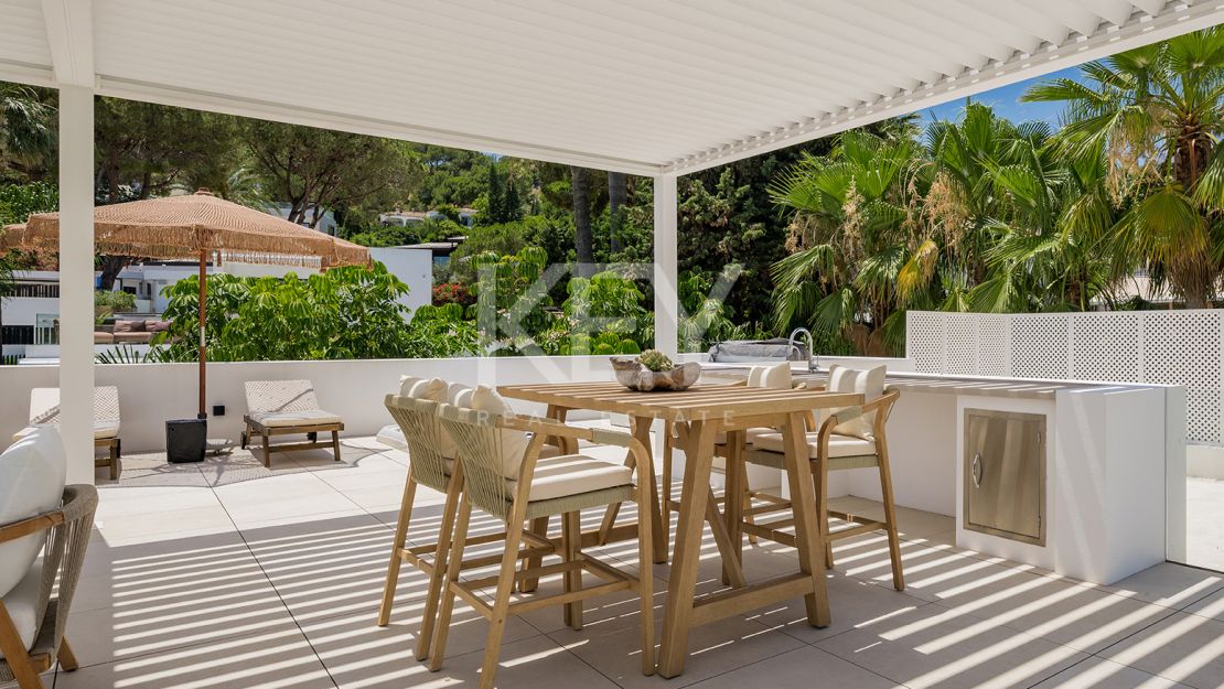 Luxury Villa for Sale in Las Brisas, Nueva Andalucía, Marbella