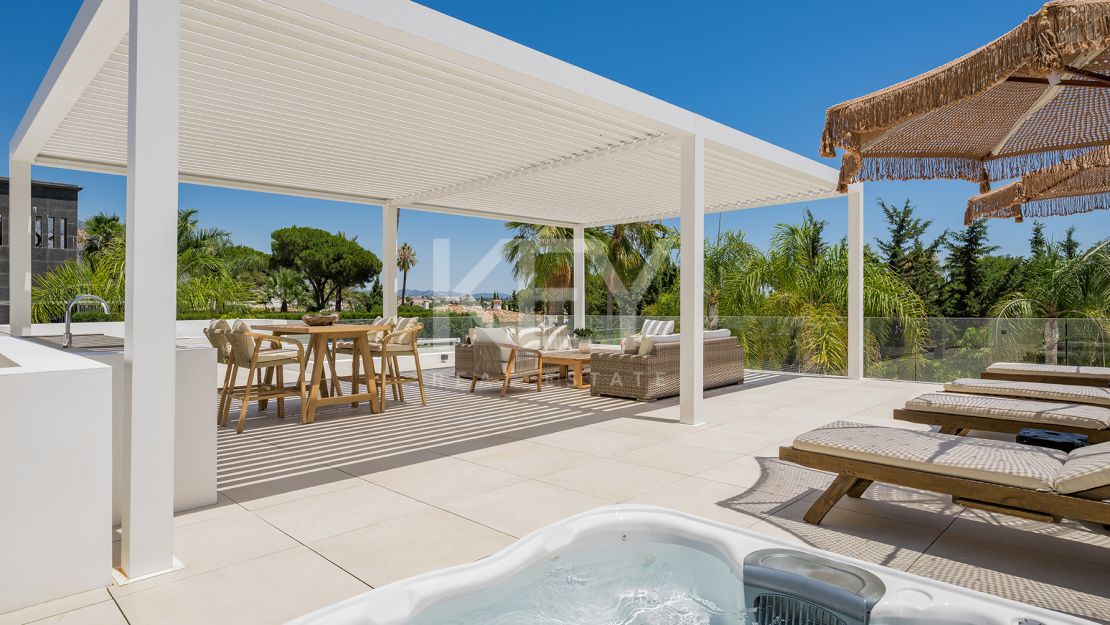 Luxury Villa for Sale in Las Brisas, Nueva Andalucía, Marbella