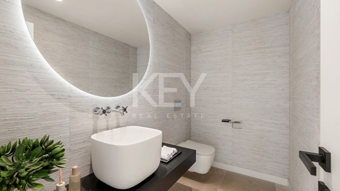 Luxury Villa for Sale in Las Brisas, Nueva Andalucía, Marbella
