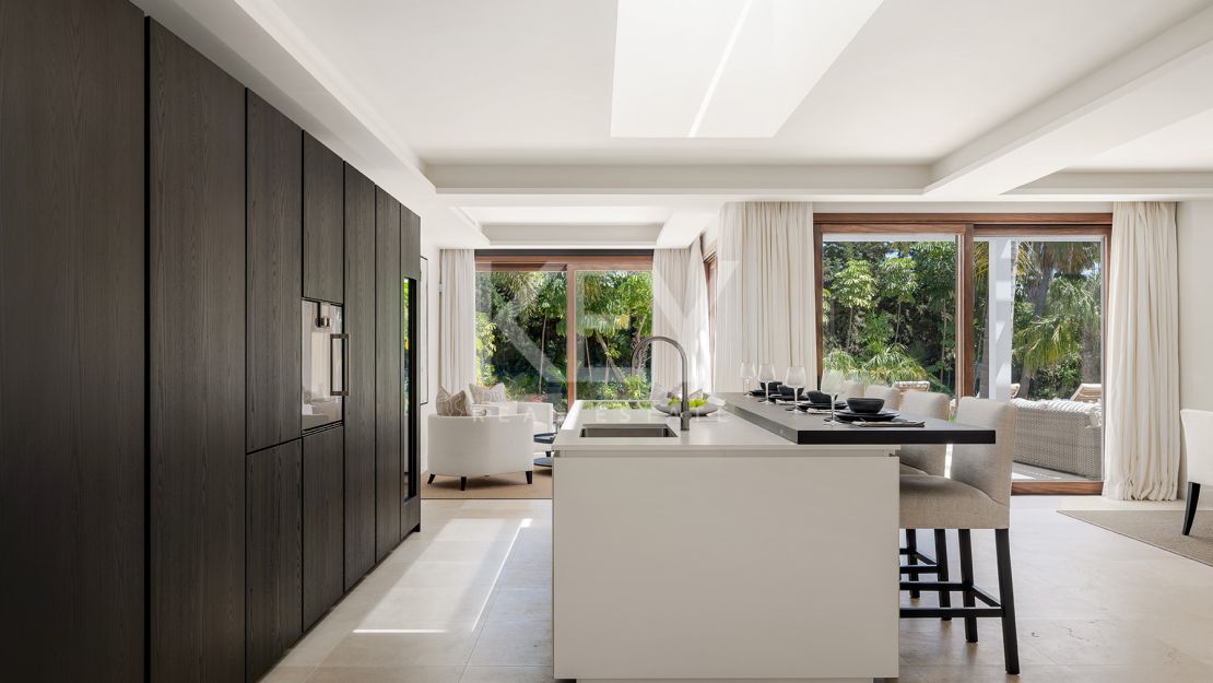 Luxury Villa for Sale in Las Brisas, Nueva Andalucía, Marbella