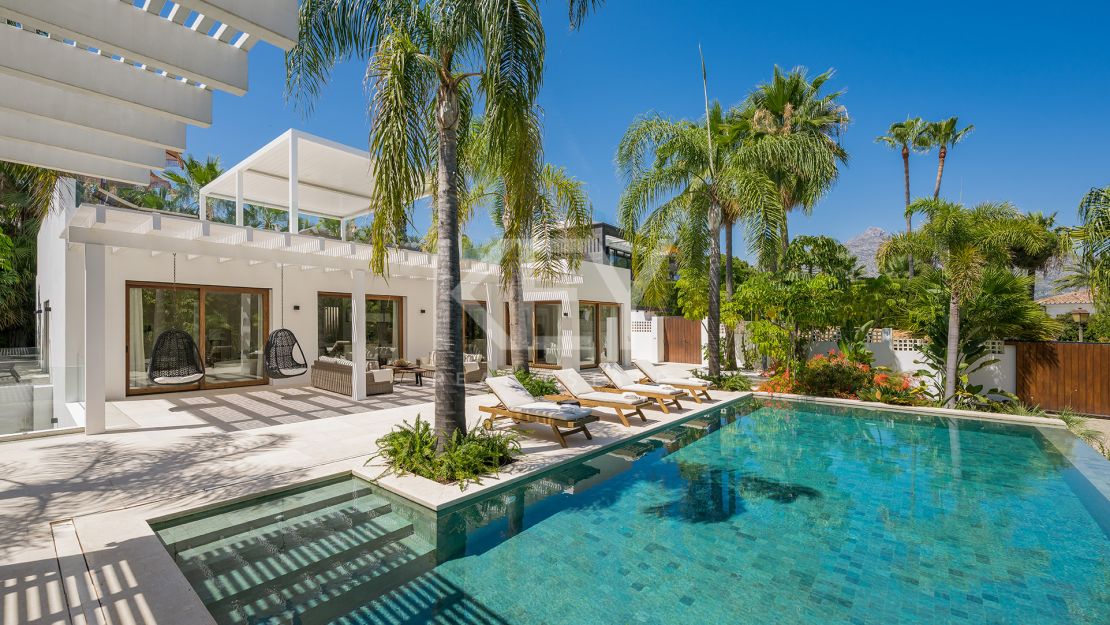 Luxury Villa for Sale in Las Brisas, Nueva Andalucía, Marbella