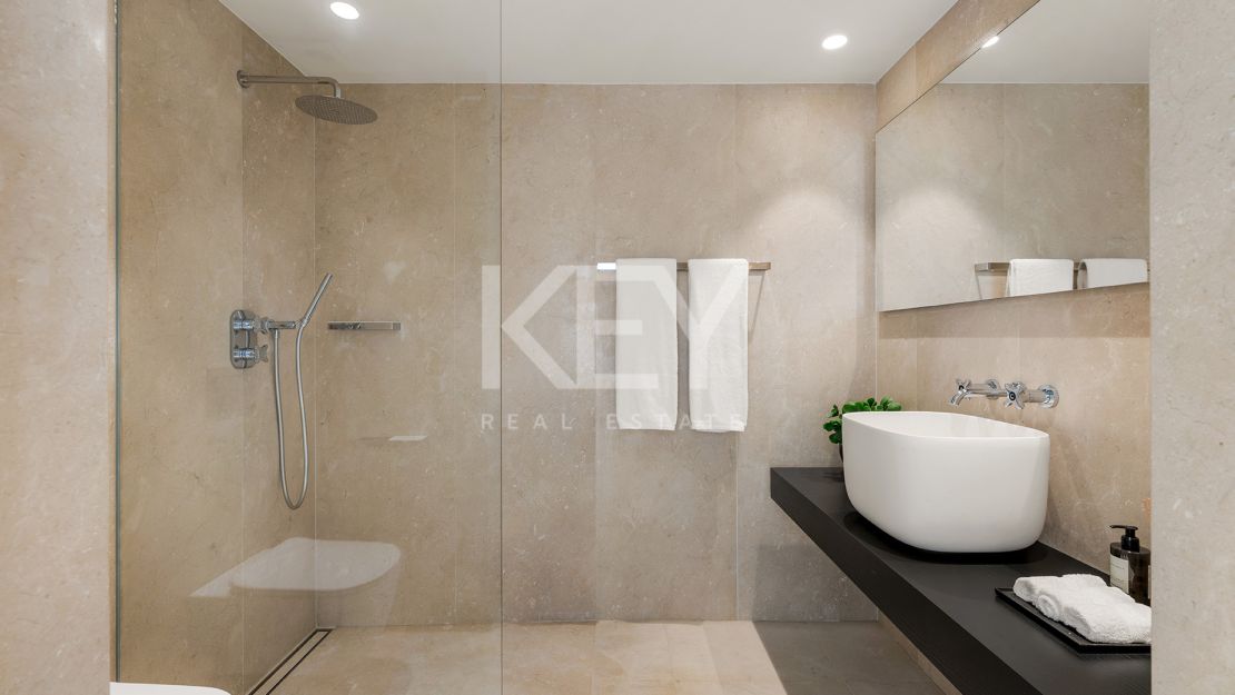 Luxury Villa for Sale in Las Brisas, Nueva Andalucía, Marbella