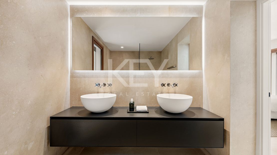 Luxury Villa for Sale in Las Brisas, Nueva Andalucía, Marbella