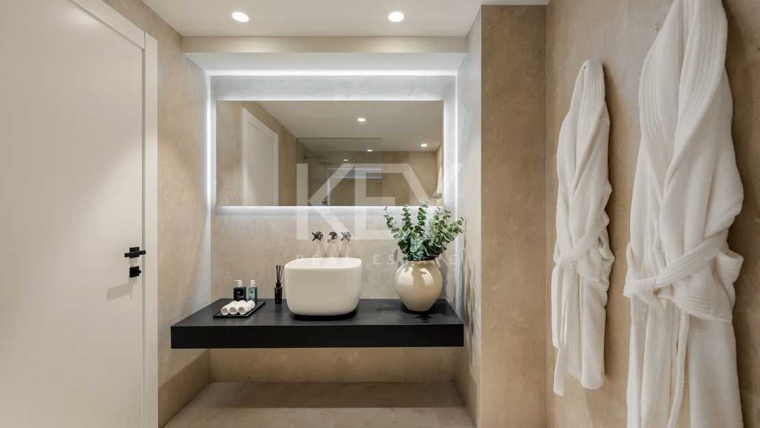 Luxury Villa for Sale in Las Brisas, Nueva Andalucía, Marbella