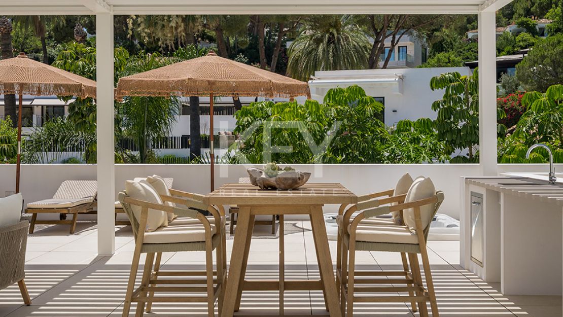 Luxury Villa for Sale in Las Brisas, Nueva Andalucía, Marbella