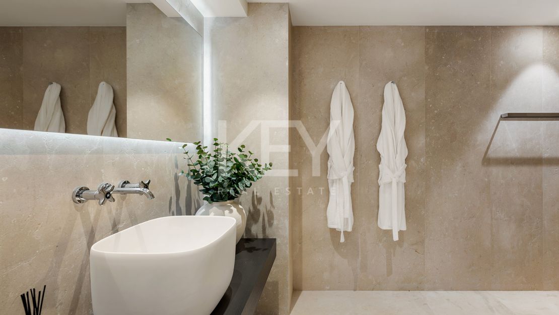Luxury Villa for Sale in Las Brisas, Nueva Andalucía, Marbella