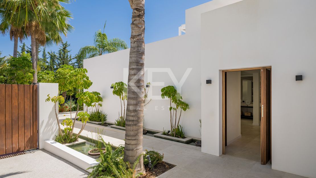 Luxury Villa for Sale in Las Brisas, Nueva Andalucía, Marbella