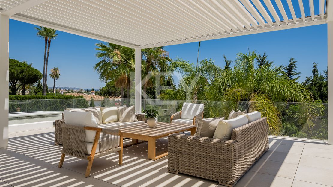 Luxury Villa for Sale in Las Brisas, Nueva Andalucía, Marbella