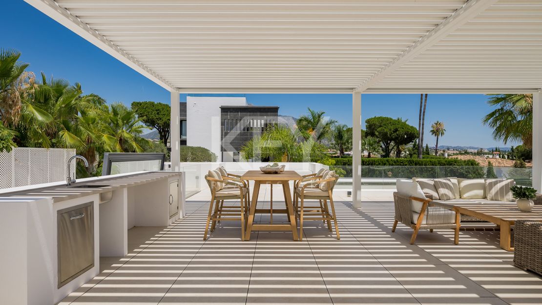 Luxury Villa for Sale in Las Brisas, Nueva Andalucía, Marbella