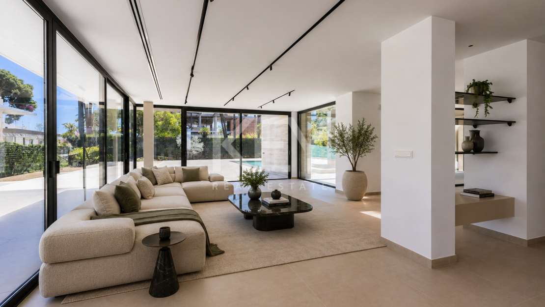 New Build Beachside Luxury Villa in Cortijo Blanco, Marbella