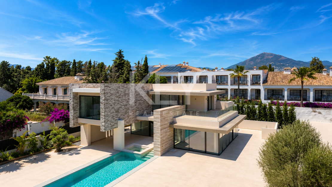 New Build Beachside Luxury Villa in Cortijo Blanco, Marbella
