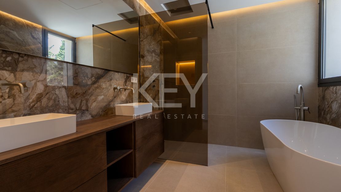 New Build Beachside Luxury Villa in Cortijo Blanco, Marbella