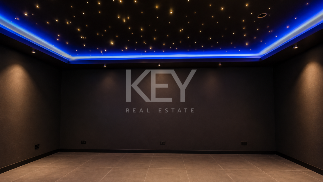 New Build Beachside Luxury Villa in Cortijo Blanco, Marbella