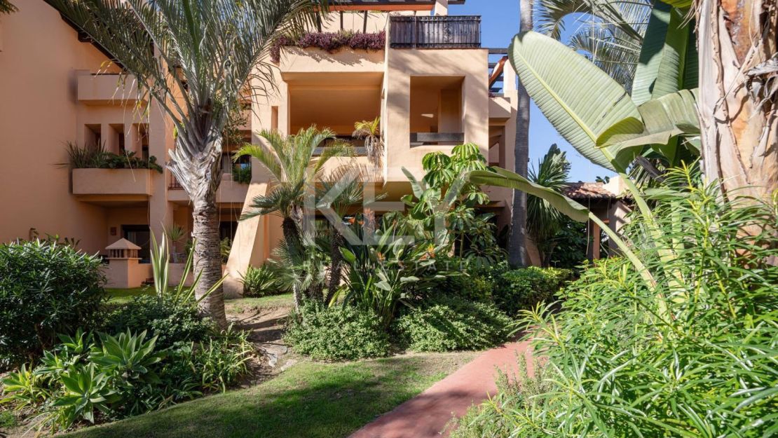 Precioso Apartamento Reformado en Planta Baja de Tres Dormitorios en Alquiler de Larga Temporada en Bahía de Alcántara, Marbella