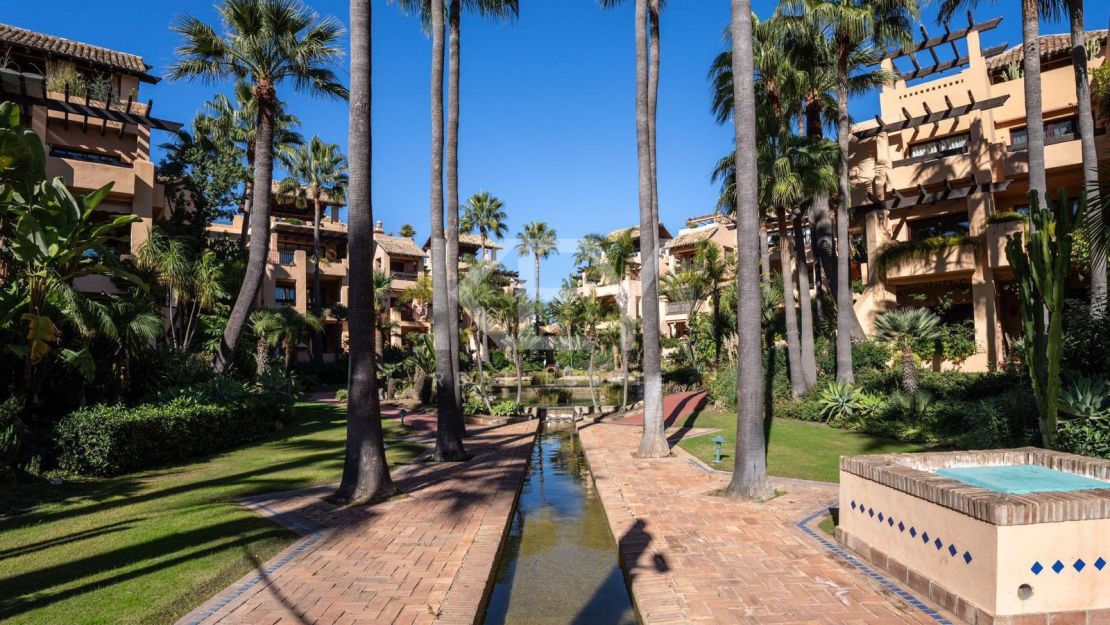 Precioso Apartamento Reformado en Planta Baja de Tres Dormitorios en Alquiler de Larga Temporada en Bahía de Alcántara, Marbella