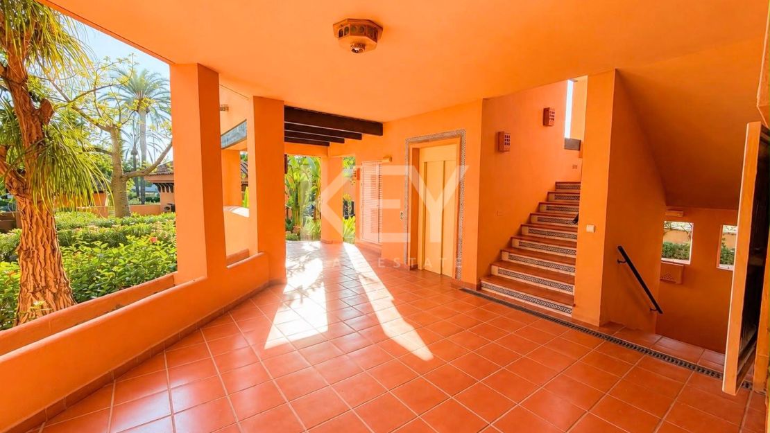 Precioso Apartamento Reformado en Planta Baja de Tres Dormitorios en Alquiler de Larga Temporada en Bahía de Alcántara, Marbella