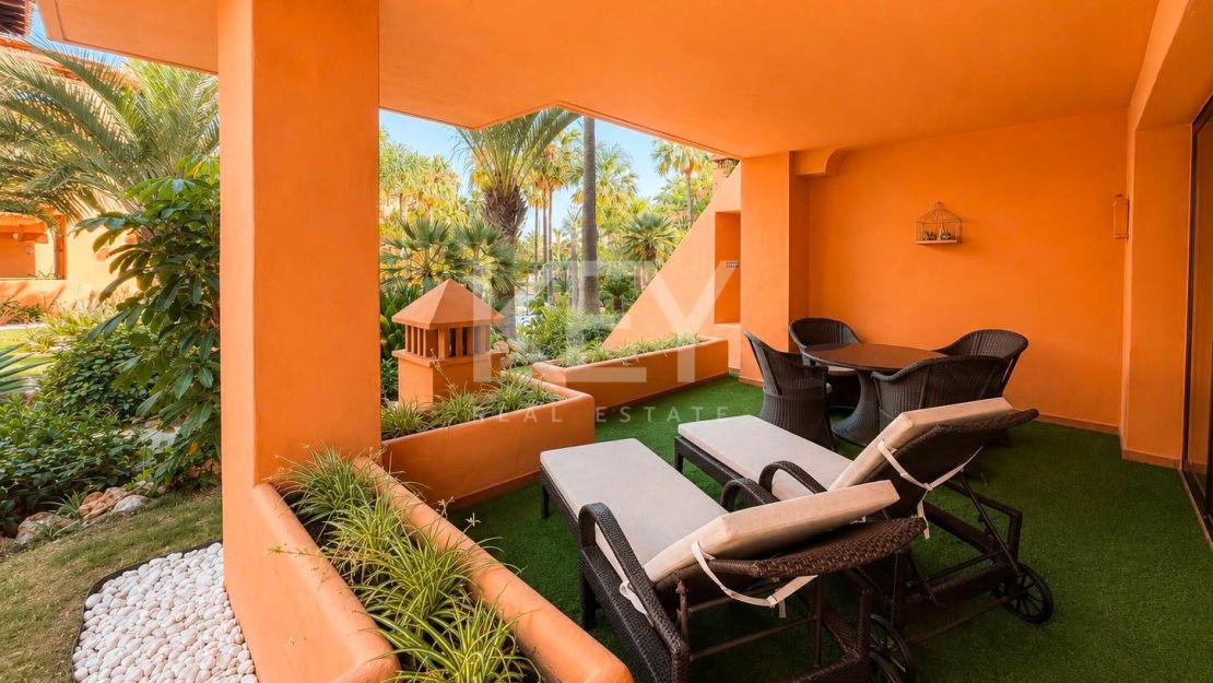 Precioso Apartamento Reformado en Planta Baja de Tres Dormitorios en Alquiler de Larga Temporada en Bahía de Alcántara, Marbella