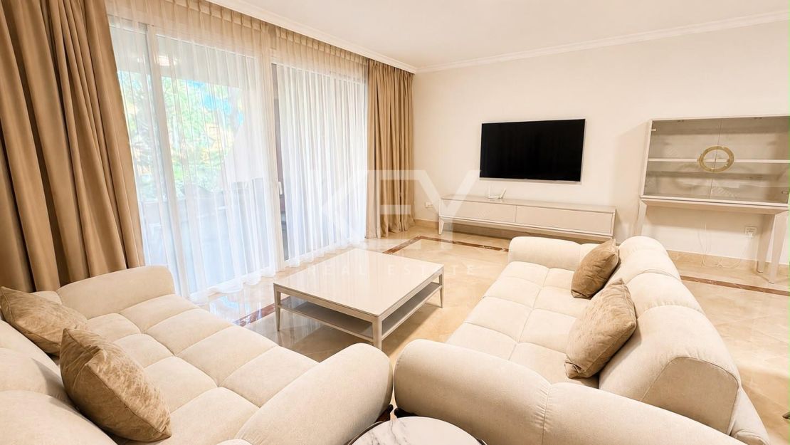Precioso Apartamento Reformado en Planta Baja de Tres Dormitorios en Alquiler de Larga Temporada en Bahía de Alcántara, Marbella