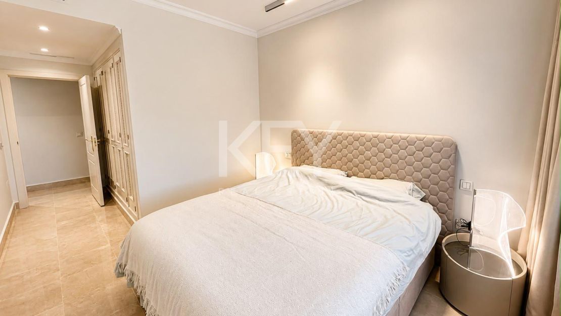 Precioso Apartamento Reformado en Planta Baja de Tres Dormitorios en Alquiler de Larga Temporada en Bahía de Alcántara, Marbella